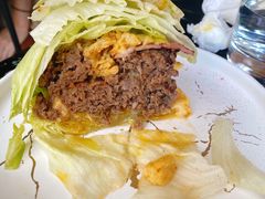 生菜牛肉培根汉堡-the rug 飞毯 (朝阳公园店)