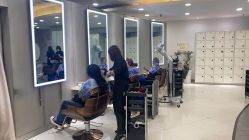 点击看大图 -八佰伴8008星级形象店
