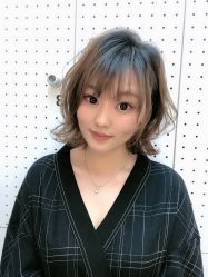 -PE SALON 