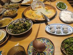 -洱火云南酸菜牛肉火锅(石景山当代商城店)