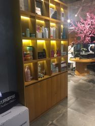 -时尚殿堂明星门店