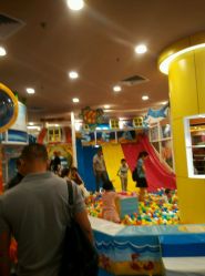 -思诺卡儿童俱乐部(东方广场店)