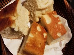 餐前面包-Efes Turkish & Mediterranean Cuisine 艾菲斯餐厅(陆家嘴店)