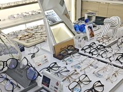 -视野联行眼镜·蔡司·尼康战略合作店(城西银泰店)