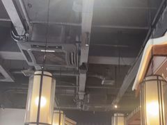 -川流不息·地道川菜·小龙虾(新松江路店)