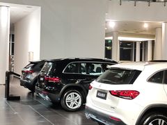 -奔驰北京极光星徽(四元桥店)