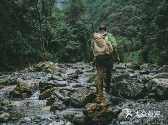 两人探寻贵州桐梓黄河沟野景区