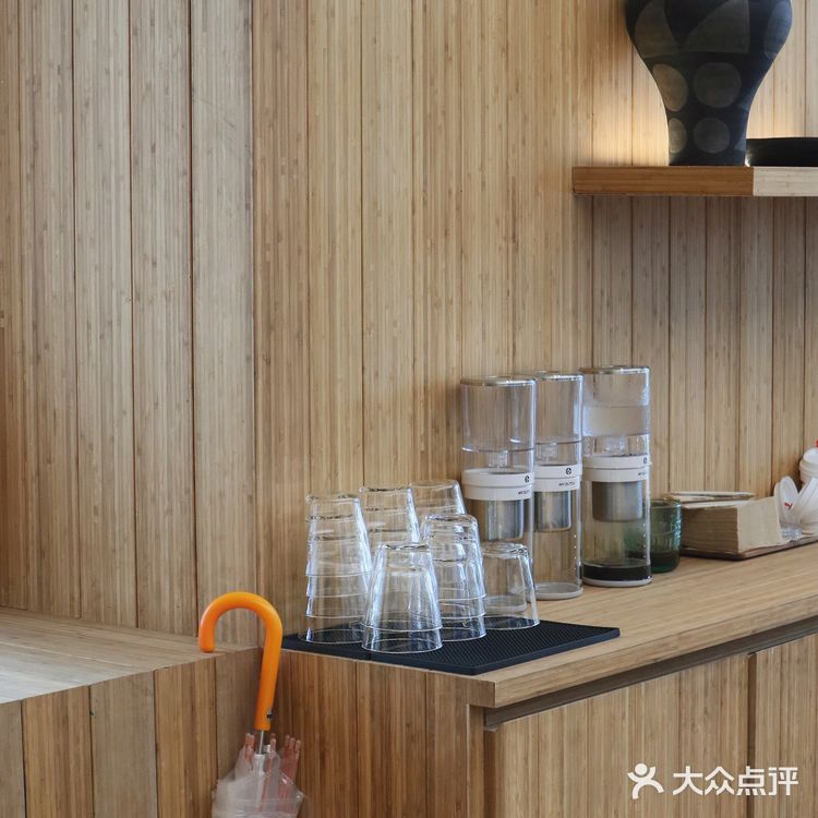 Pause新店｜木系文青咖啡店🚪开业自带杯免费
