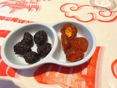 -肥肥虾庄·金牌油焖大虾(汉街SKP店)