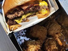 -TRIPS BURGER(大钟寺店)