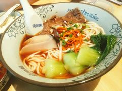 苗家清炖牛肉粉-俏凤凰(美林M·LIVE天地东座店)