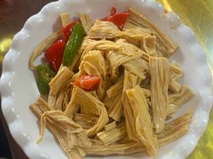 -金杨拉面王小吃面馆·牛三宝面·红烧牛肉粉