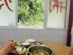 -黑竹沟新场牛肉火锅