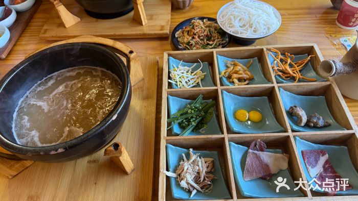 勺子米线·云南传统小吃市集(四方街店)图片
