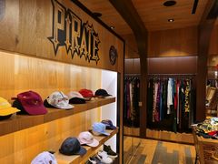 -BAPE STORE®(斯普瑞斯奥特莱斯店)