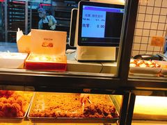 面包甜点陈列柜-鲍师傅糕点(江苏路店)