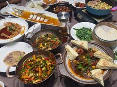 -香山湖家家宴(中山陵店)