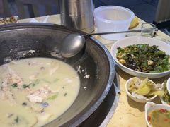 -陈大锅·岳阳鱼馆·地道岳阳菜(美食街店)