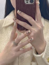 -董小姐日式美甲美睫·皮肤管理