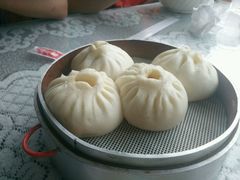 蟹黄包子-四宜糕团店(南大街店)