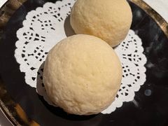 脆皮流沙包-皇朝会.经典传统粤菜(外滩店)