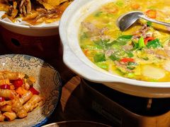 -头上红煨盐鸡乡村食府