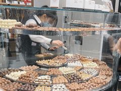 -Laderach 莱德拉(上海环贸iapm店)