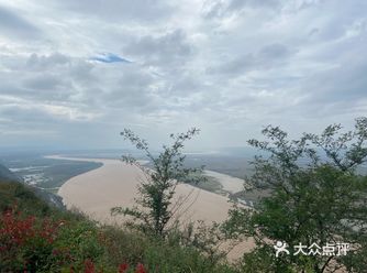 这几天雨水比较多，黄河附近河水涨的很凶猛，没事了来到