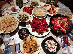 -巴厘龙虾·榜首油焖大虾(音乐学院·沿江酒馆店)