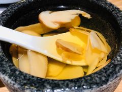 山泉水松茸汤-小大董·烤鸭(凤凰汇店)