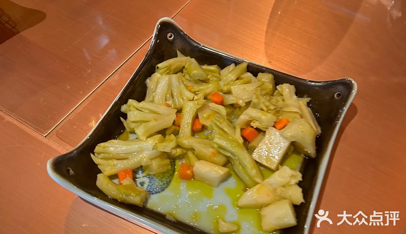 呜呜呜呜吃上了免费五星级早餐