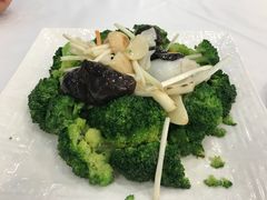 西兰花炒带子-渔民新村(番禺总店)