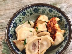 -无名氏宵夜小摊(祝家三姐妹馄饨店)