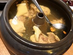 云南经典汽锅鸡-云海肴·汽锅鸡·云南菜(苏州中心店)