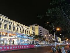 -解放路步行街                