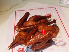 酱爆脆皮乳鸽-姜君·千岛湖鱼头馆(浦东大道店)