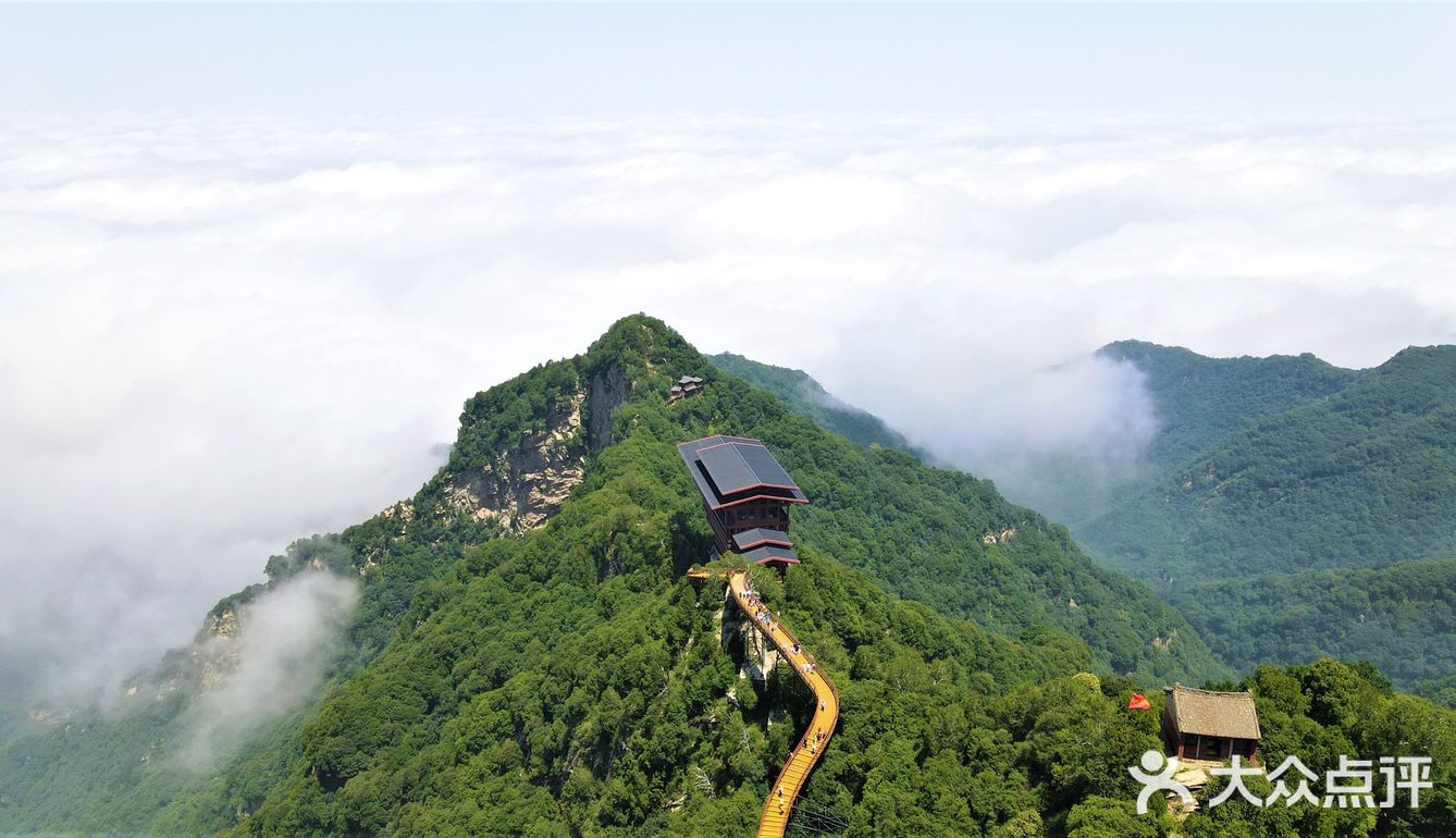 雨后少华，雾腾云翻。 人间仙境，绝美震撼！