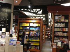 店内环境-西西弗书店&矢量咖啡(静安大悦城店)