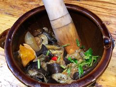 -老滇山寨•云南特色菜•地方菜•民族风情歌舞表演(金碧店)