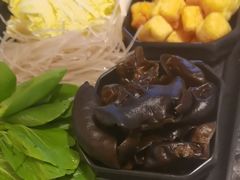 -一席地·本地鸡窝·杭帮鸡火锅(萧山银隆百货店)