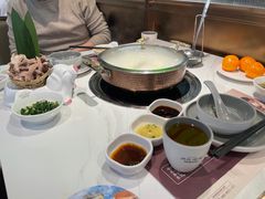 -洪氏嗨捞·广东猪肚鸡·椰子鸡火锅(西咸万象城店)