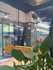 -FRIDAY星期五专业美发沙龙