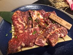 -山川小町·极番烧肉(新地假日广场店)