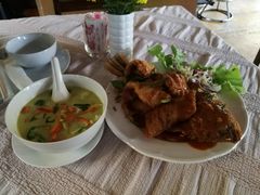 -Dash Teak House