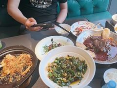 -江宴渔村·鱼鲜土菜(紫荆广场店)
