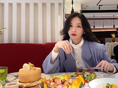 -阿妮叶李(光谷世界城店)