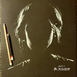 犹抱琵琶半遮面，这样的素描画太酷了，仿佛会发光 。[加油]