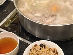 -一哥澳门豆捞 · 十七年经典澳门火锅(四季天地店)