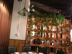 包厢-日进一片海.生腌海鲜火锅.宵夜烧烤(三里屯总店)