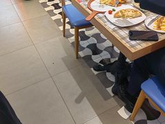 -菲滋意式餐厅(临海银泰店)
